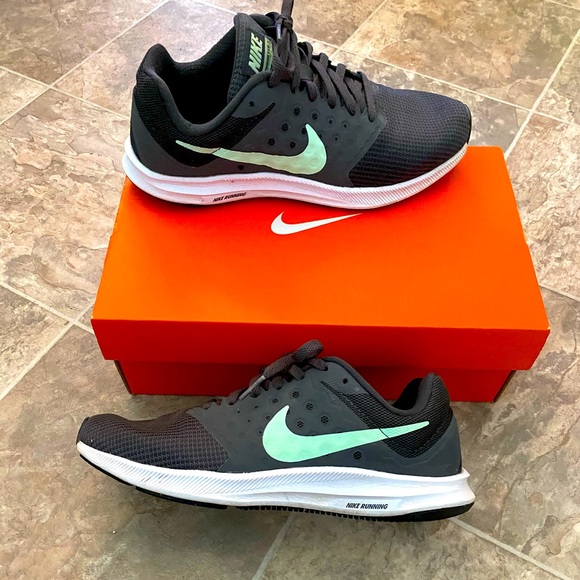 Nike Shoes - Nike Downshifter 7